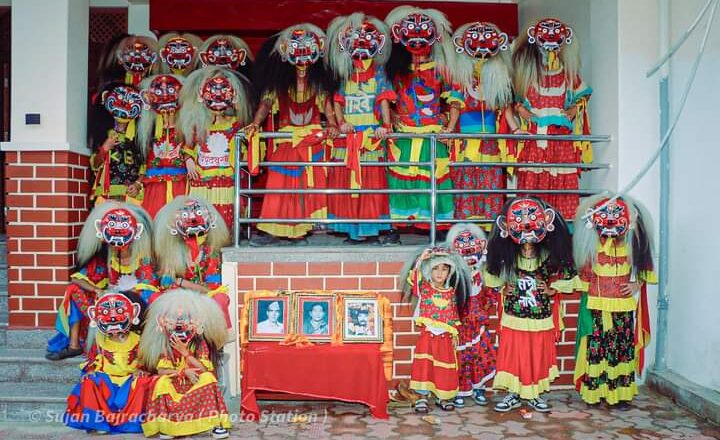 पुर्वी पहाडि जिल्ला संखुवासभाको खाँदबारीमा निकालिएको लाखेजात्रा (भिडियो)