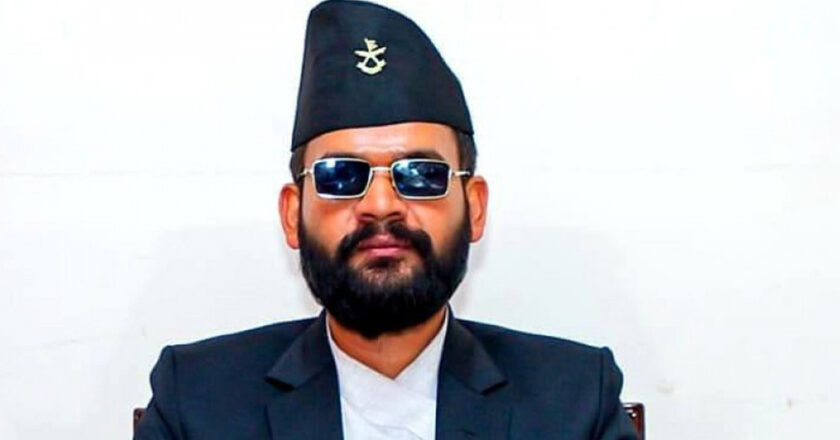 आफ्नी श्रीमति चढेको गाडि ट्राफिकले रोकेको भन्दै मेयर बालेन्द्र शाहद्वारा सिंहदरबार जलाउने धम्की