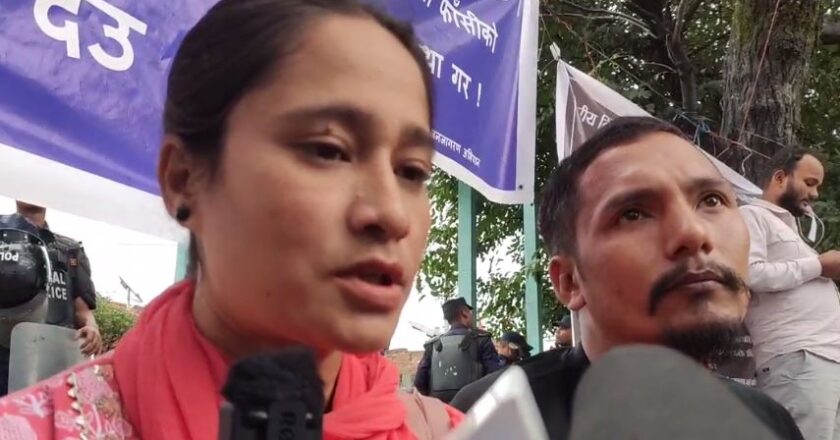 भारतीले सुरु गरिन् अनशन, रिगललाई जेलमै राख्नुपर्ने माग