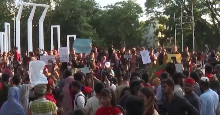 बंगलादेशमा बिद्याथीहरुले फेरि शुरु गरे आन्दोलन