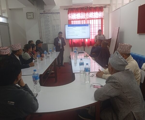 जिल्ला अस्पताल संखुवासभाद्वारा सराेकारवालासंग छलफल