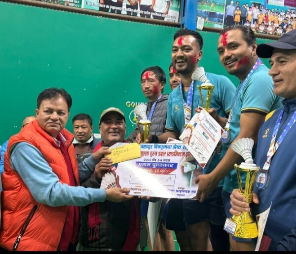 छैठौं नरबहादुर विष्णुमाया श्रेष्ठ स्मृति जिल्ला स्तरीय खुल्ला पुरुष डबल्स व्याडमिन्टनको उपाधी प्रविण र जानकीलाई