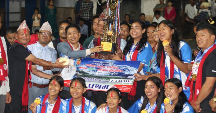 सभापोखरी कप भलिबल: पुरुषतर्फ आयोजक सभापोखरी र महिलातर्फ खाँदबारी नगरपालिका विजयी ।