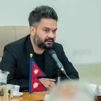प्रधानमन्त्री शाह र निर्माण व्यवसायीबीच भेट