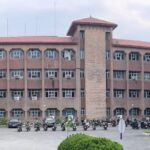 बिरामीलाई निजी अस्पताल पठाउन खोज्ने १२ जना पक्राउ